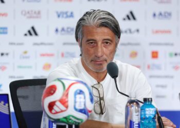 T&eacute;cnico da Su&iacute;&ccedil;a n&atilde;o aceitou bem a expuls&atilde;o